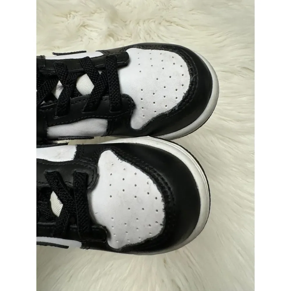 Nike dunk low panda size 9‎ EUC